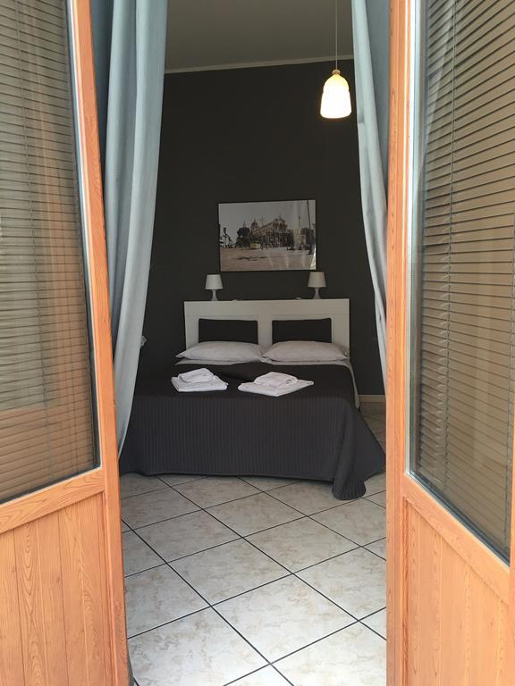 Platamone Rooms Катанія Екстер'єр фото